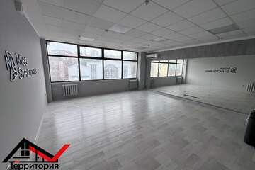 Помещение своб.назн., 125,2 м², 2/5 эт.
