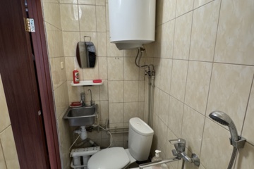 Комната, (всего 2 ком.), 18 м², 2/5 эт.
