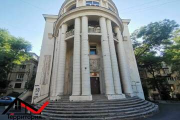 Помещение своб.назн., 201 м², 1/5 эт.