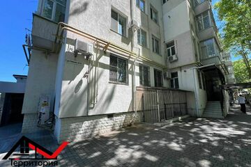 7-к квартира, 265,9 м², 1/6 эт.