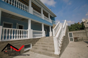 Дом, 447 м², 2 эт.