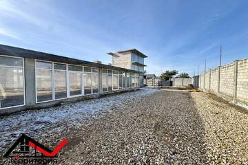 Дом, 361 м², 3 эт.