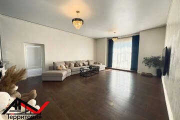 Дом, 409 м², 3 эт.