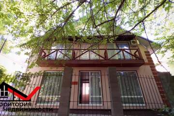 Коттедж, 180 м², 2 эт.